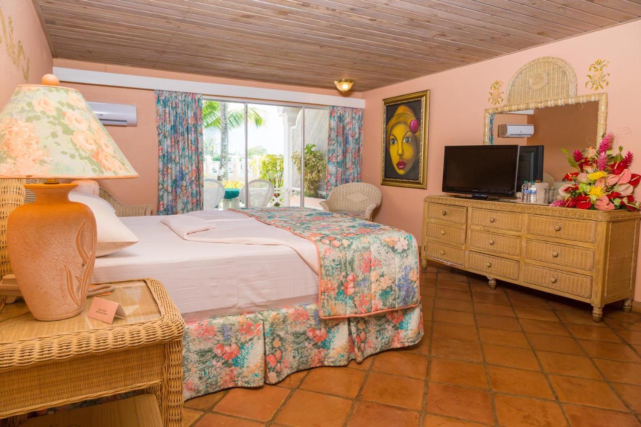 Coco Reef Resort & Spa Crown Point Extérieur photo