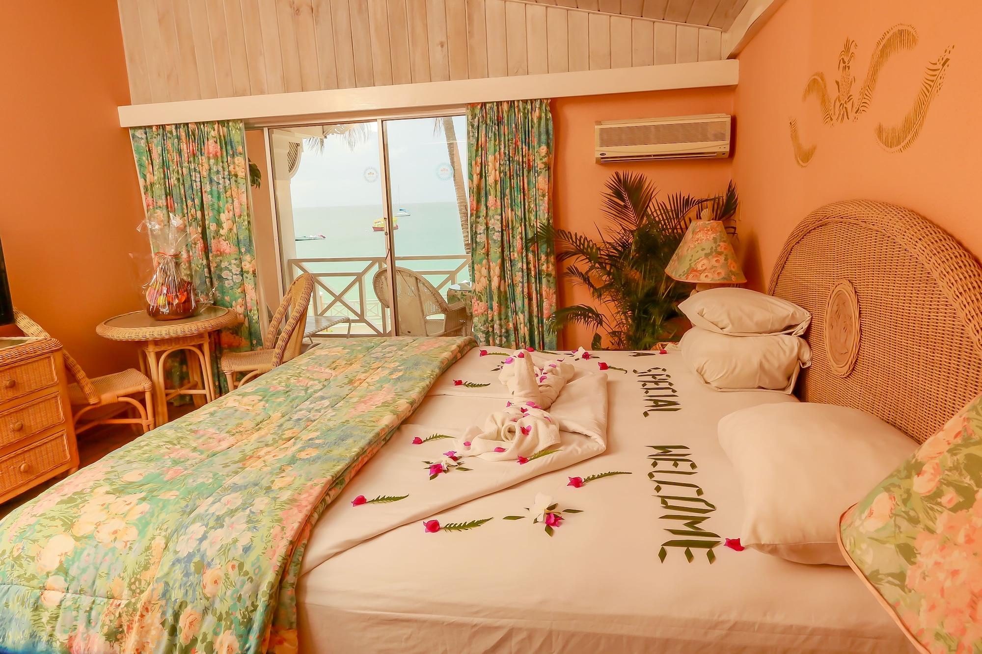 Coco Reef Resort & Spa Crown Point Extérieur photo