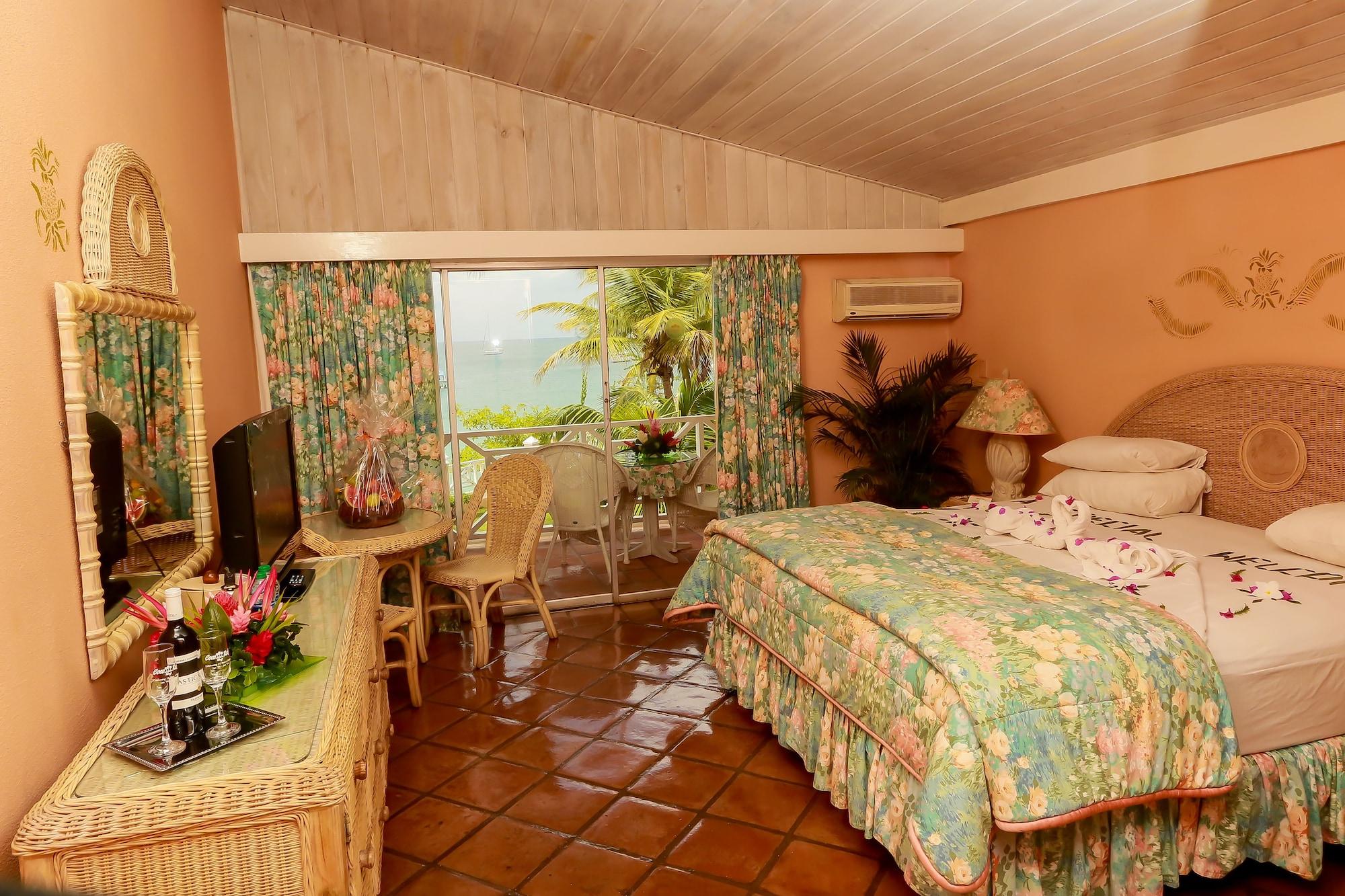 Coco Reef Resort & Spa Crown Point Extérieur photo