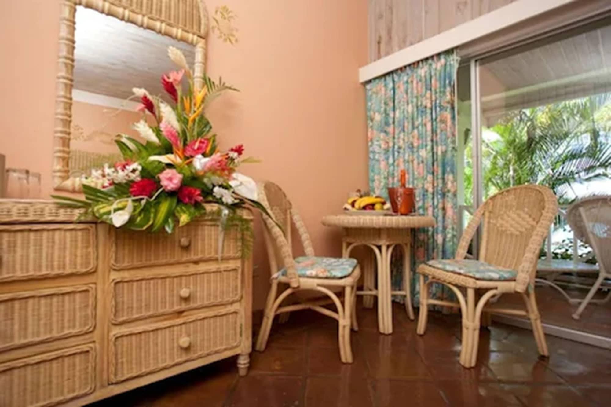 Coco Reef Resort & Spa Crown Point Extérieur photo