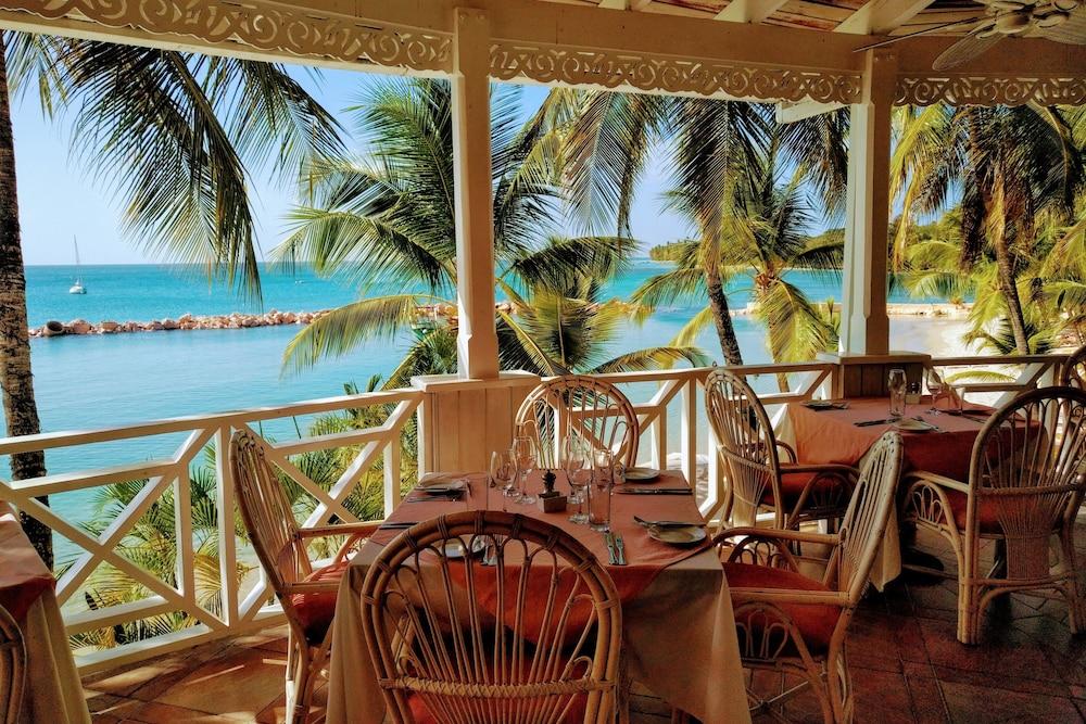 Coco Reef Resort & Spa Crown Point Extérieur photo