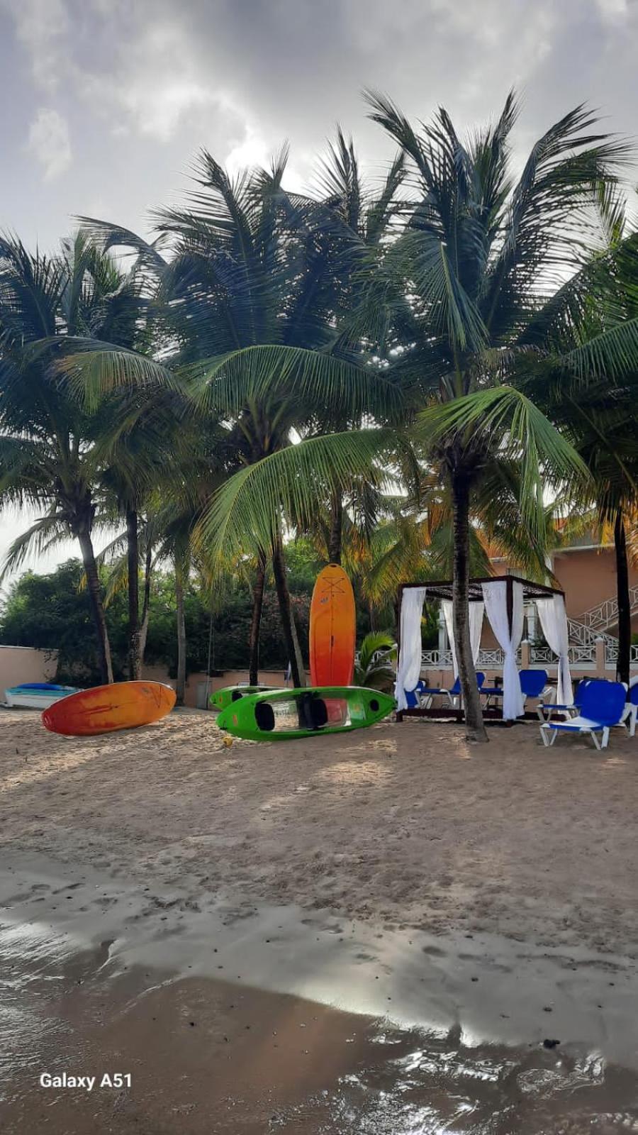 Coco Reef Resort & Spa Crown Point Extérieur photo