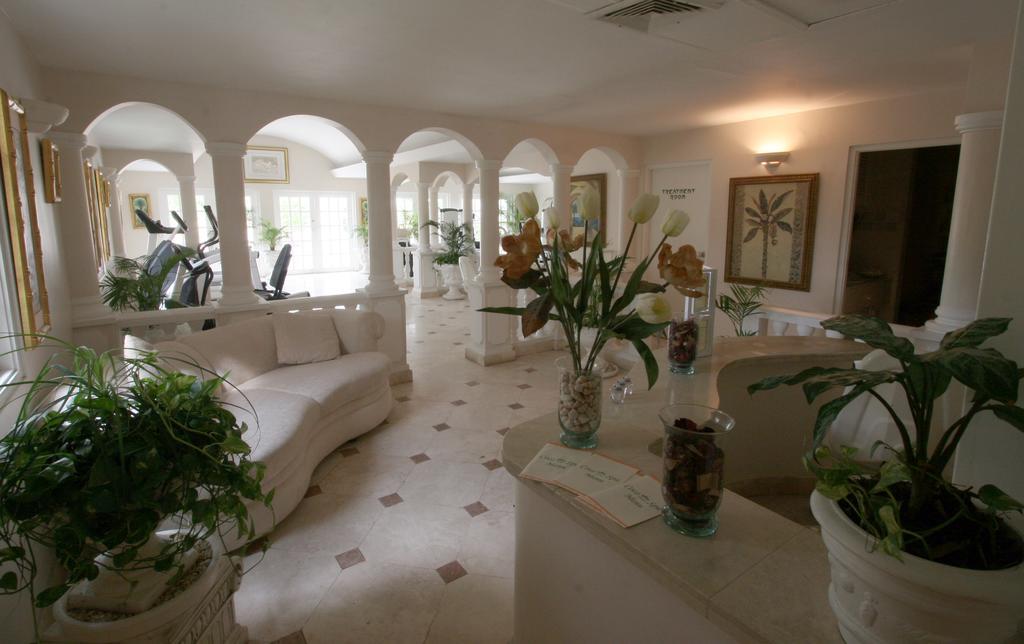 Coco Reef Resort & Spa Crown Point Extérieur photo