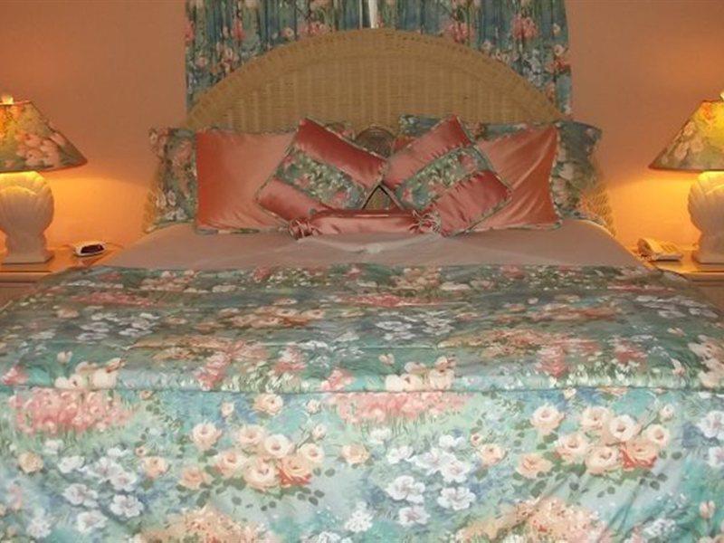 Coco Reef Resort & Spa Crown Point Extérieur photo