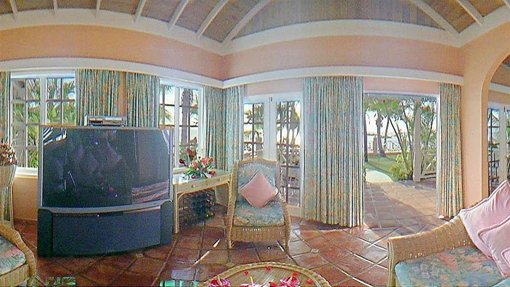 Coco Reef Resort & Spa Crown Point Extérieur photo