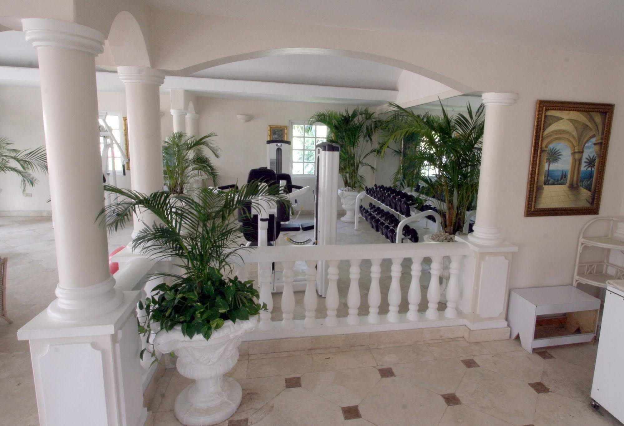 Coco Reef Resort & Spa Crown Point Extérieur photo
